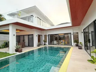 For rent 4 bedrooms villa in Mueang Phuket, Phuket