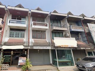 À vendre local commercial à Mueang Chiang Mai, Chiang Mai