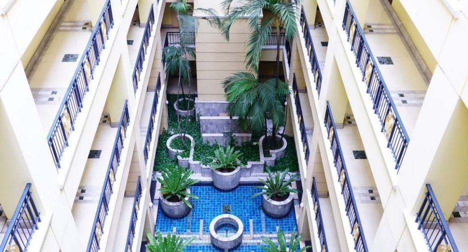 For sale 1 bed condo in Sathon, Bangkok