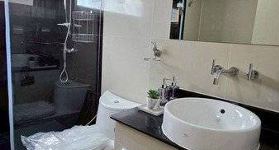 For sale 1 Beds condo in Khlong San, Bangkok