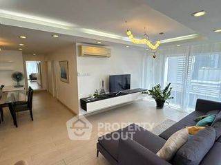 À louer 3 chambres condo à Huai Khwang, Bangkok
