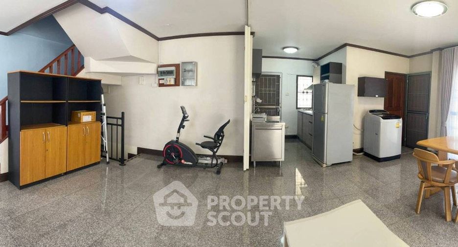 À louer et à vendre 3 chambres maison à Si Racha, Chonburi