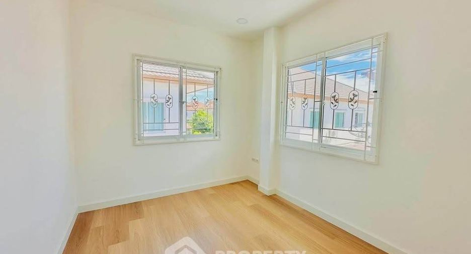 À vendre 3 chambres maison à Si Racha, Chonburi