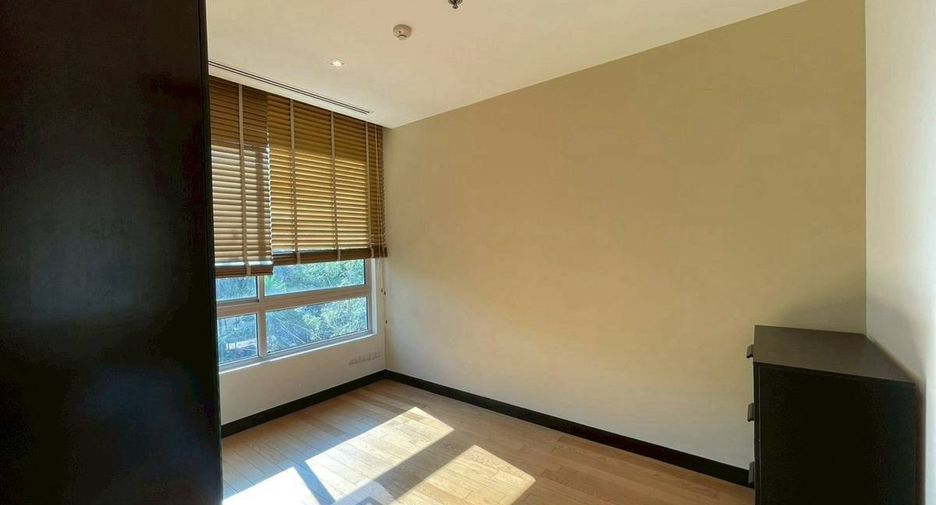 À vendre 2 chambres condo à Yan Nawa, Bangkok