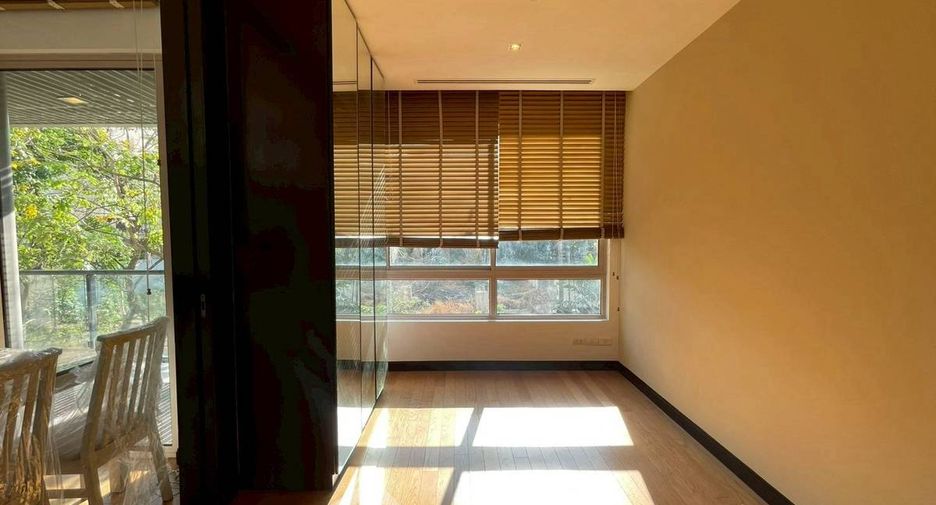 À vendre 2 chambres condo à Yan Nawa, Bangkok