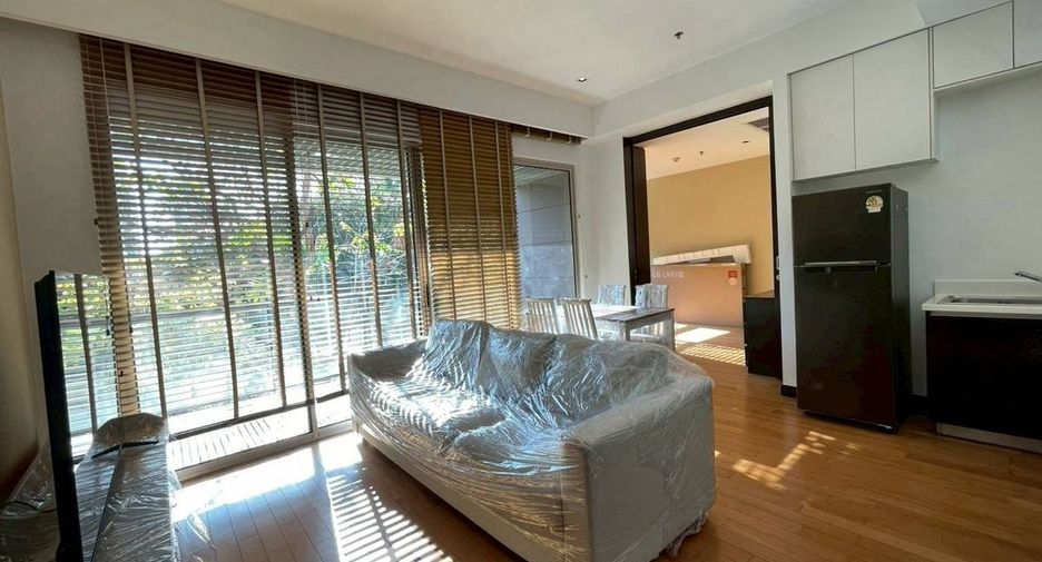 À vendre 2 chambres condo à Yan Nawa, Bangkok