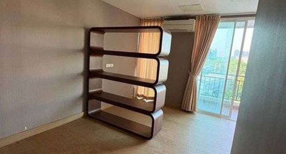 For sale 2 bedrooms condo in Dusit, Bangkok