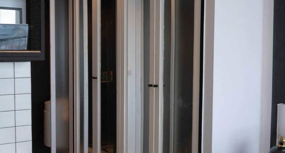 For sale 1 bed condo in Phaya Thai, Bangkok