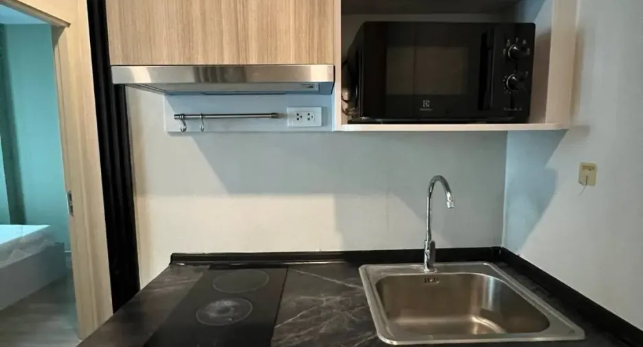 For rent 1 bed condo in Mueang Samut Prakan, Samut Prakan