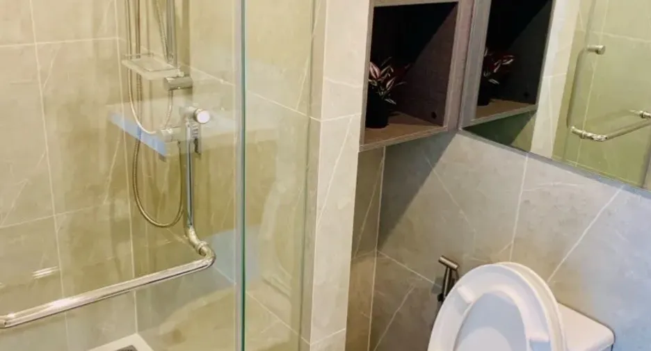 For rent 1 bed condo in Huai Khwang, Bangkok