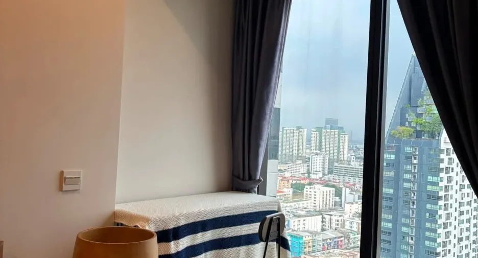 For rent 1 bed condo in Phaya Thai, Bangkok