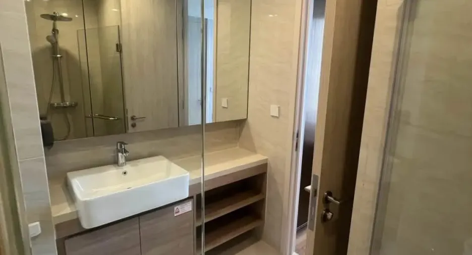 Wohnung zur Miete mit 2 Zimmer in Watthana, Bangkok