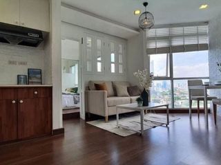 À louer 1 chambre condo à Yan Nawa, Bangkok