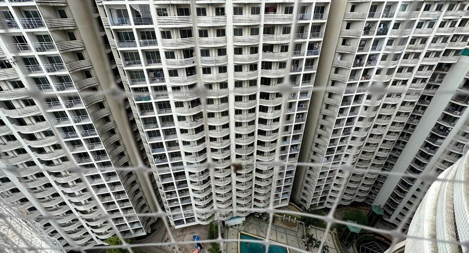 For rent 2 ベッドルーム condo in Yan Nawa, Bangkok