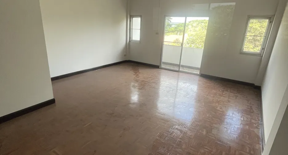 For sale 2 bedrooms townhouse in San Kamphaeng, Chiang Mai