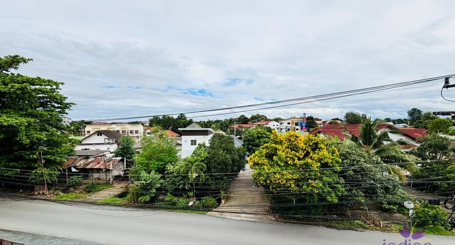 For rent 2 bedrooms retail Space in Mueang Chiang Mai, Chiang Mai
