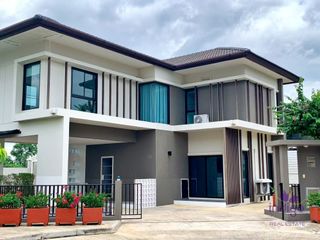 For sale 4 bedrooms house in San Kamphaeng, Chiang Mai
