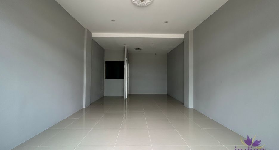 À vendre 2 chambres local commercial à San Kamphaeng, Chiang Mai