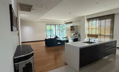 À vendre 3 chambres condo à Yan Nawa, Bangkok