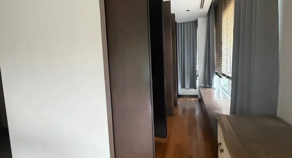 À vendre 3 chambres condo à Yan Nawa, Bangkok