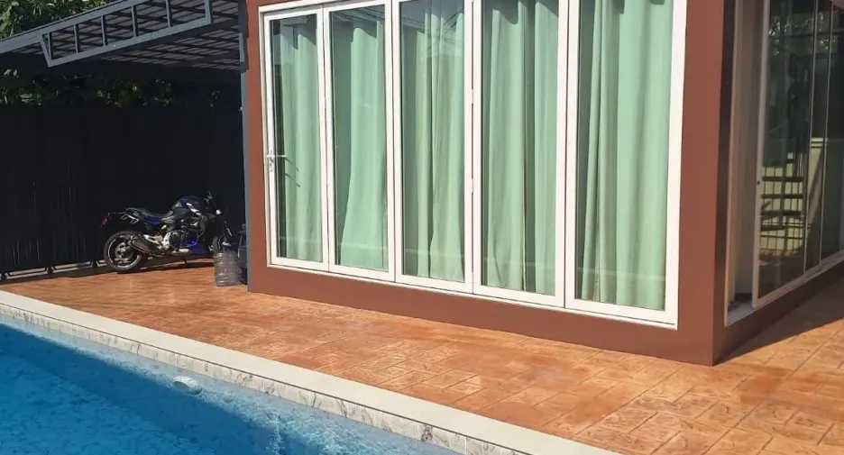 Haus zum Kauf mit 8 Zimmer in Lat Phrao, Bangkok