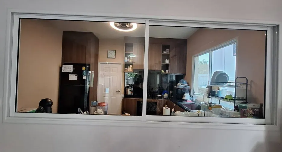 Haus zum Kauf mit 8 Zimmer in Lat Phrao, Bangkok