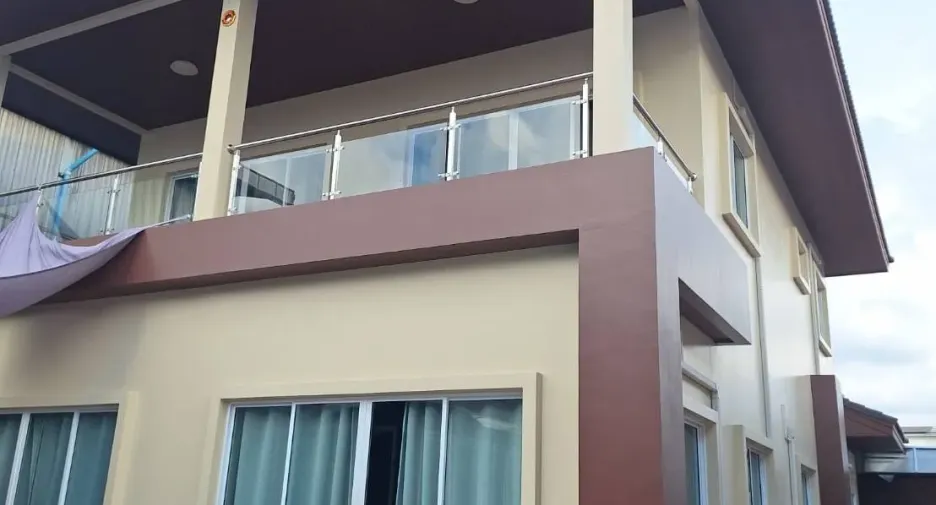 Haus zum Kauf mit 8 Zimmer in Lat Phrao, Bangkok