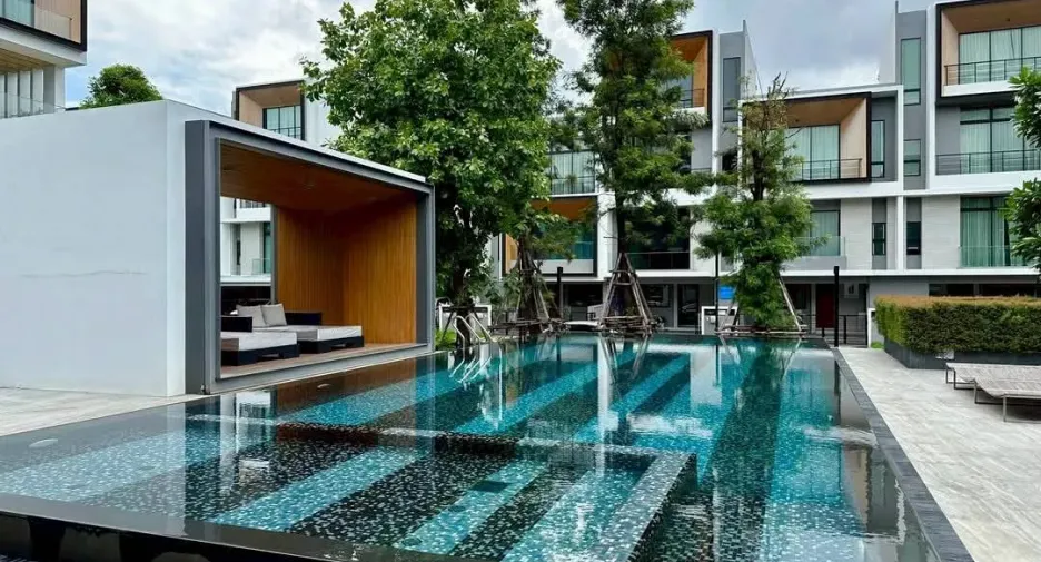For rent 3 bedrooms house in Saphan Sung, Bangkok