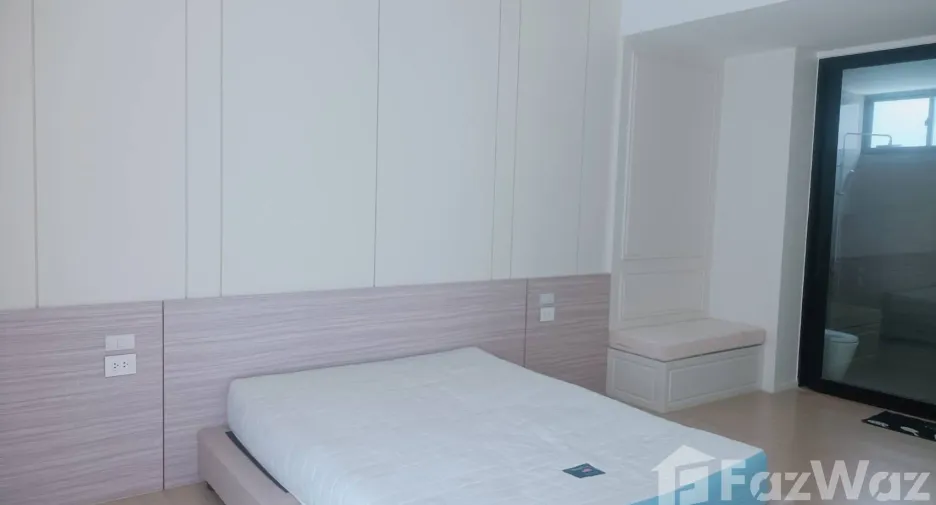 For rent 3 bedrooms house in Saphan Sung, Bangkok