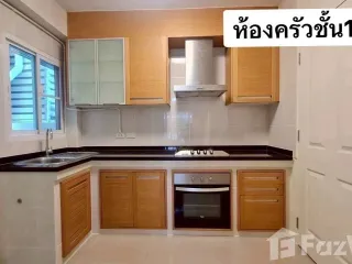 For rent 2 bedrooms townhouse in Phasi Charoen, Bangkok