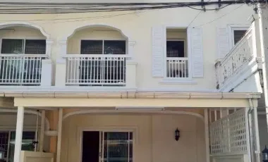 For rent 2 bedrooms townhouse in Phasi Charoen, Bangkok