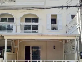 For rent 2 bedrooms townhouse in Phasi Charoen, Bangkok