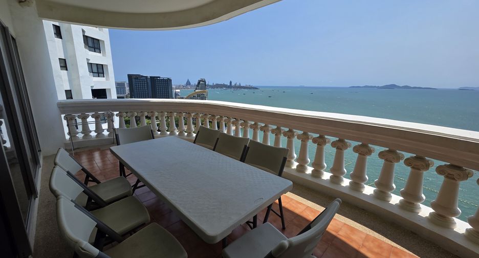For sale そして for rent 3 ベッドルーム condo in Bang Lamung, Chonburi