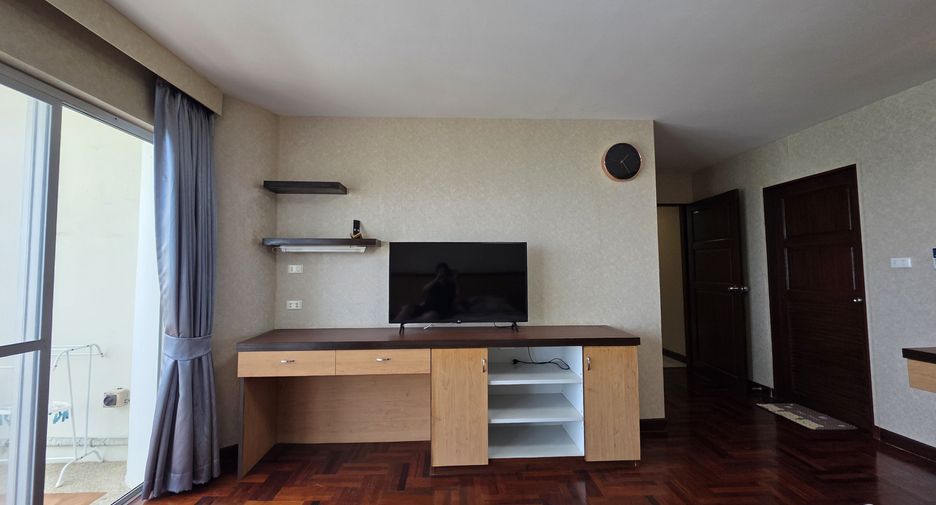 For sale そして for rent 3 ベッドルーム condo in Bang Lamung, Chonburi