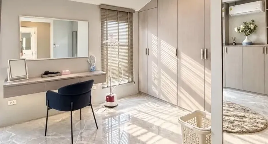 For rent 4 bedrooms house in Mueang Phuket, Phuket