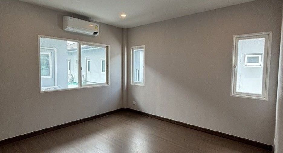 À vendre 4 chambres maison à Thung Khru, Bangkok