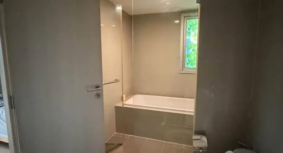 For rent 2 bedrooms condo in Watthana, Bangkok