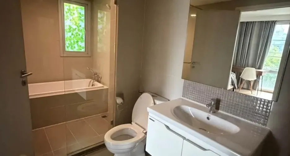 For rent 2 bedrooms condo in Watthana, Bangkok