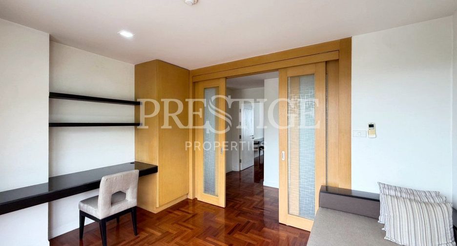 For rent 2 bedrooms condo in Bang Lamung, Chonburi