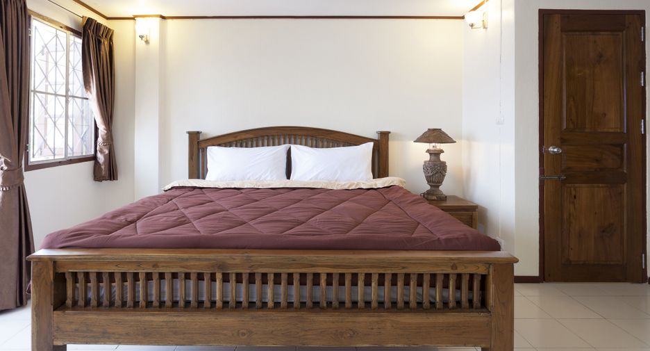 For sale 4 bedrooms townhouse in Mueang Chiang Mai, Chiang Mai