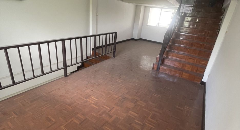 For sale 2 bedrooms townhouse in San Kamphaeng, Chiang Mai