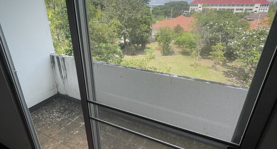 For sale 2 bedrooms townhouse in San Kamphaeng, Chiang Mai