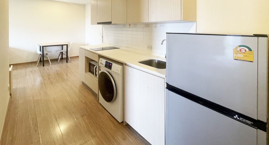 Condo en alquiler de 2 habitaciones en Bang Kapi, Bangkok
