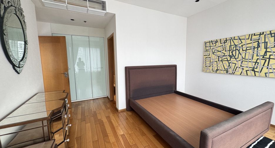 For sale 2 bedrooms condo in Khlong Toei, Bangkok