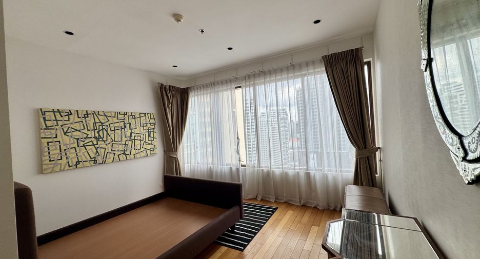 For sale 2 bedrooms condo in Khlong Toei, Bangkok