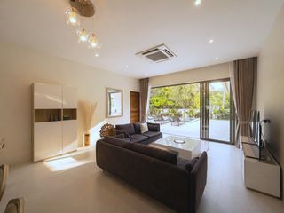 For sale 4 bedrooms villa in Ko Samui, Surat Thani