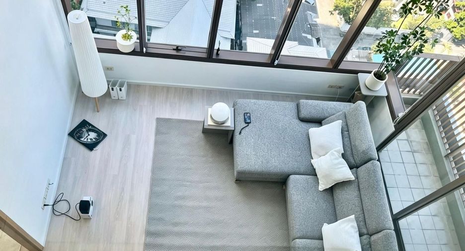 For sale 2 bedrooms condo in Khlong Toei, Bangkok