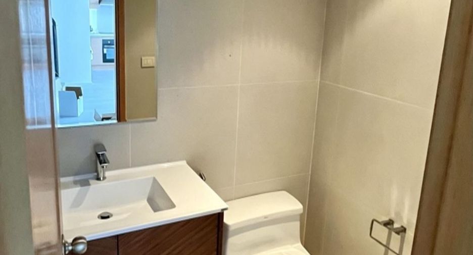 For sale 2 bedrooms condo in Khlong Toei, Bangkok