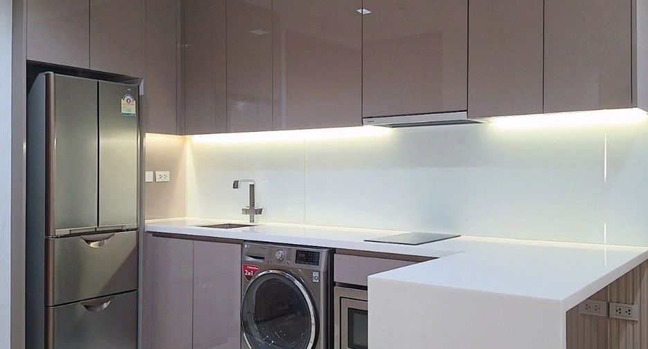 For rent 2 bedrooms condo in Khlong Toei, Bangkok