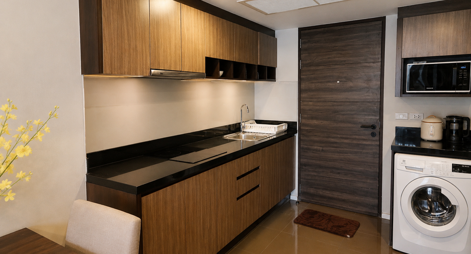 For sale 1 bed condo in Khlong Toei, Bangkok